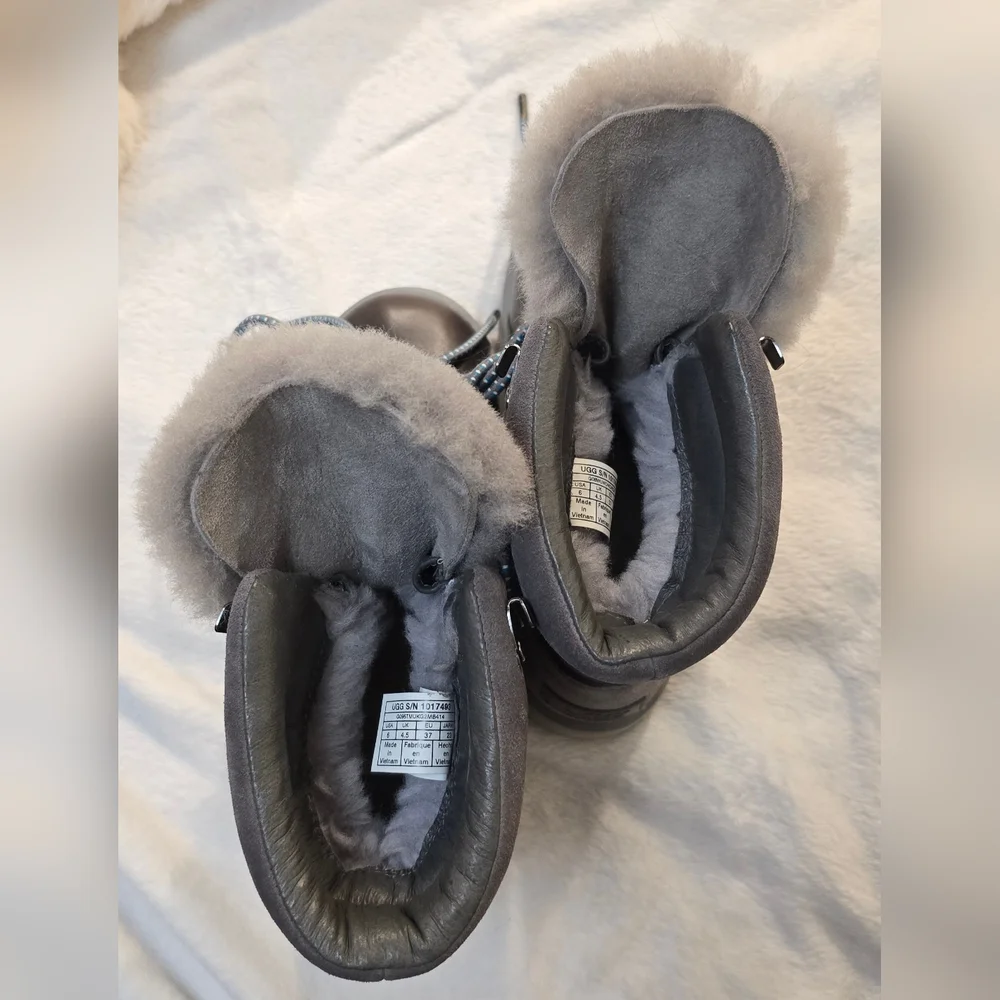 Ugg Women's Viki Waterproof Boots - Picture 7 of 8